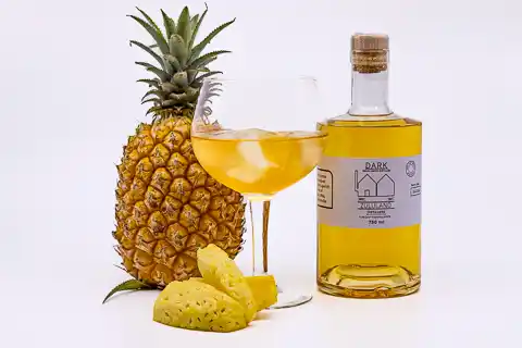 The Guys Product Photography - Mazuri Pineapples